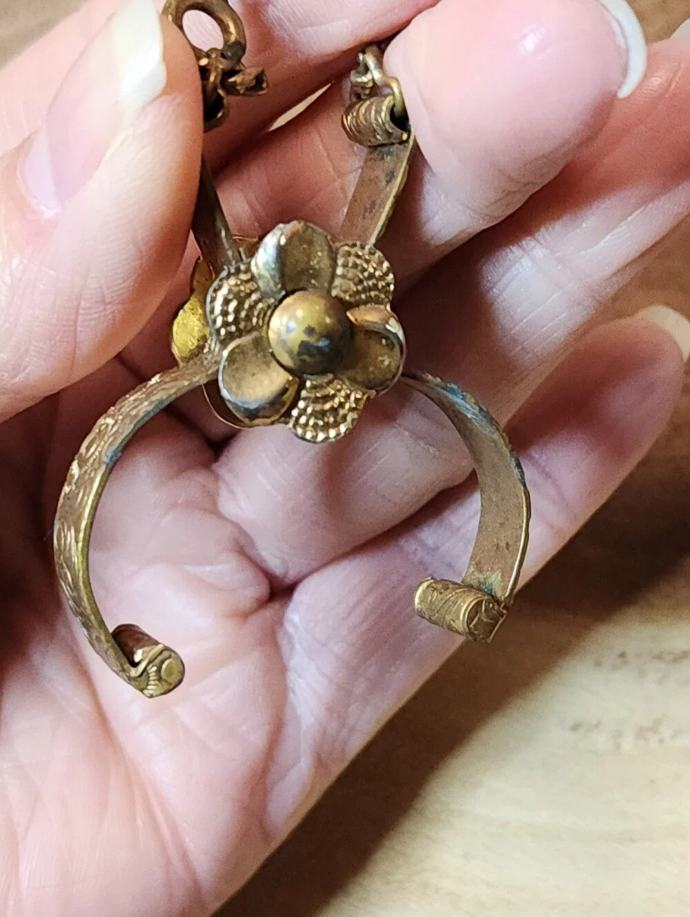 Vintage Abon Glove Ring Clip Gold Plated